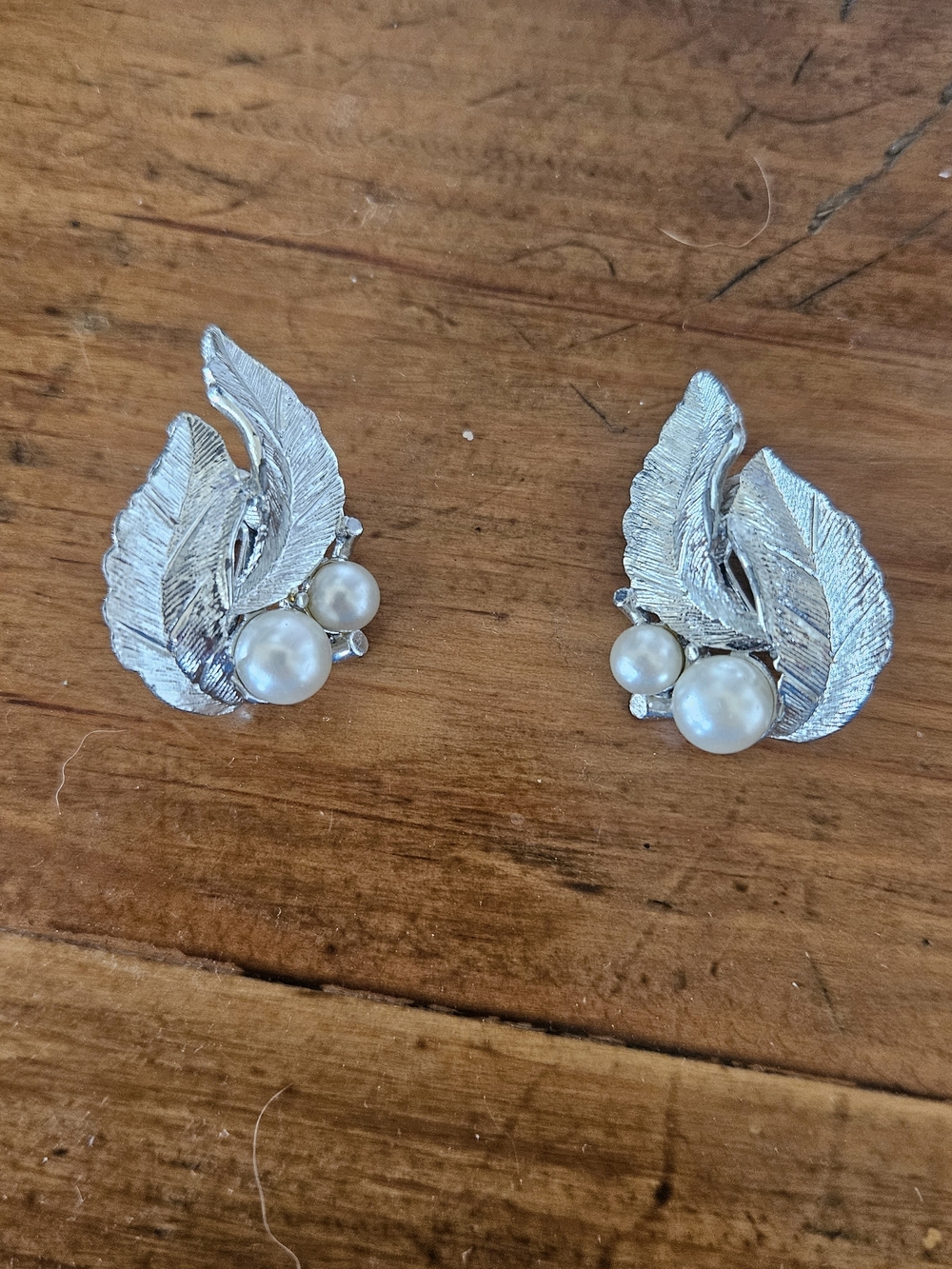 Sarah Coventry Silver Leaf Clip-On Earrings with Pearlescent Accents